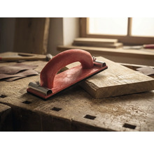 Bloc de ponçage manuel avec poignée sur établi