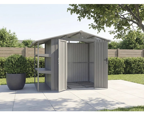 Abri de jardin en métal gris ouvert avec étagères dans le jardin