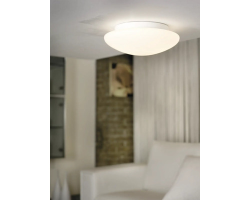 Deckenleuchte im Wohnraum