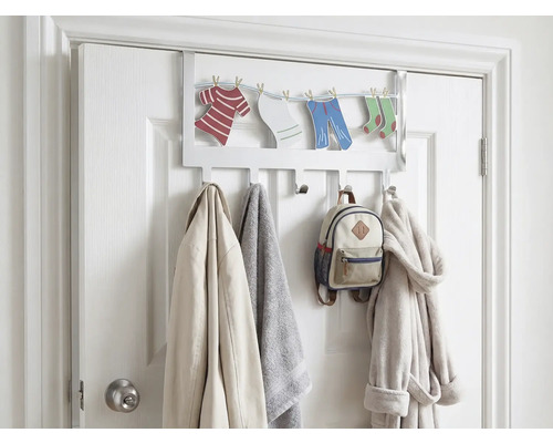Türgarderobe mit Kleidungshaken zur Aufbewahrung von Jacken, Handtüchern und Rucksäcken
