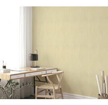 Papier peint intissé jaune dans le bureau