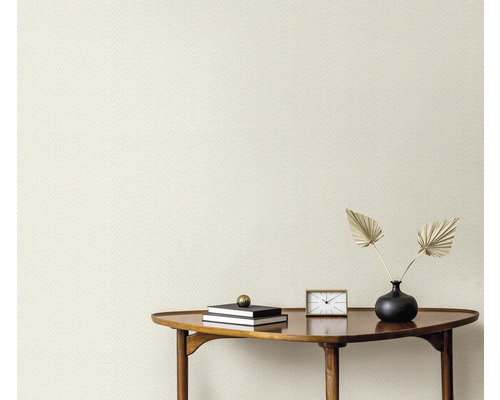 Gros plan d'un mur avec du papier peint intissé structuré