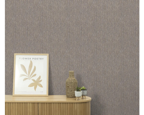 Gros plan d'un mur avec du papier peint textile