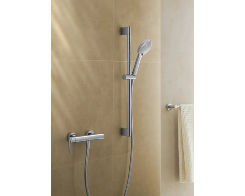 Set de douche avec douchette, barre de douche et mitigeur thermostatique dans la salle de bains