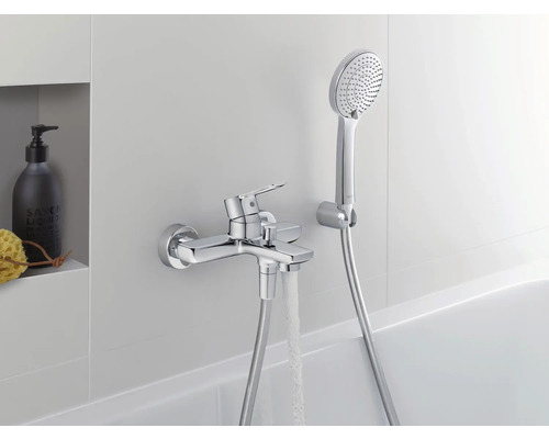 Aufputz-Wannenarmatur mit Handbrause und Wasserauslauf