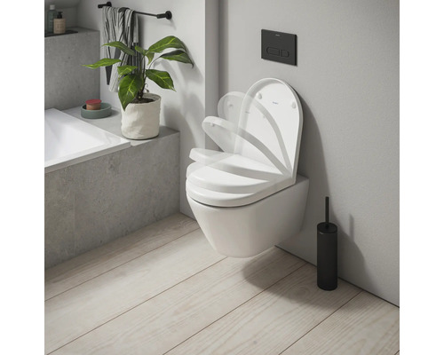 Wand-Tiefspül-WC mit animierter Sitzbewegung in einem Badezimmer