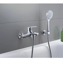 Robinet de baignoire avec douchette à main fixé au mur