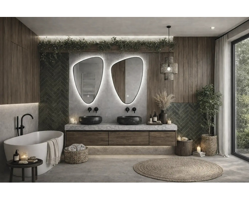 Badezimmer mit Doppelwaschtisch, Spiegeln, Badewanne und Dekorationen für eine entspannende Atmosphäre