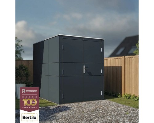 Armoire de jardin avec double porte sur un chemin de gravier