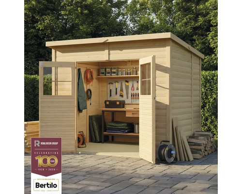 Holzgartenhaus mit Regalen und Werkzeugen