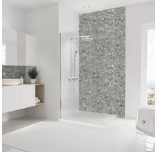 Salle de bains moderne avec douche, lavabo et paroi arrière à motifs gris