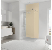 Salle de bain avec paroi de douche, lavabo et miroir