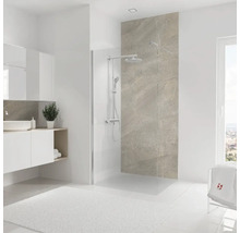 Salle de bain lumineuse avec douche plain-pied, lavabo et miroir