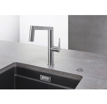 Évier de cuisine avec logo BLANCO et robinetterie