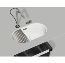 Spüle mit Abtropffläche, Armatur und Schubladenauszug