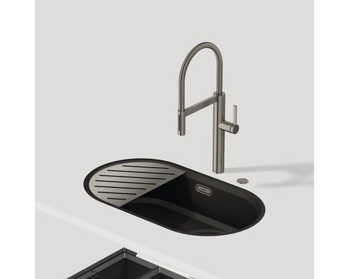 Spültischarmatur mit Spülbecken und Abtropffläche