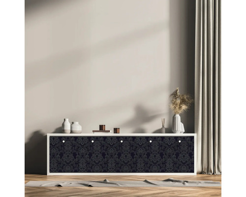 Salon avec buffet et film de meuble à motifs floraux