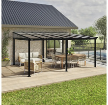 Terrasse mit Terrassenüberdachung, Sitzgruppe und Esstisch auf Holzdeck