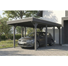 Voiture sous un abri de voiture en bois