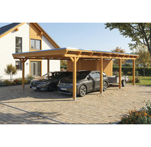 Doppelcarport aus Holz mit zwei geparkten Autos und einem Anhänger