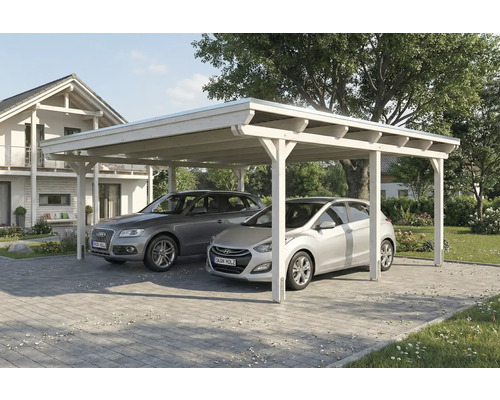 Double carport en bois avec deux voitures garées devant une maison.