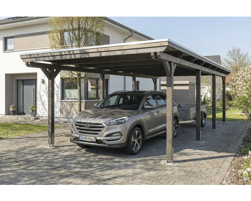 Holzcarport mit Auto und Anhänger