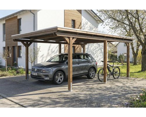 Carport en bois avec voiture et vélo dans la cour