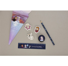 Set de papeterie Disney La Reine des Neiges avec crayon, règle de 15 centimètres, taille-crayon, trois gommes et pochette surprise.