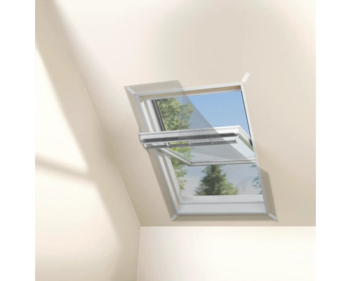 Fenêtre de toit avec moustiquaire