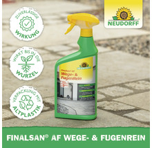 Neudorff Finalsan AF Wege- und Fugenreiniger Sprühflasche auf Steinplatten mit Symbolen für zuverlässige Wirkung und Recycling. Neudorff Logo.