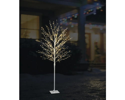 Arbre lumineux à LED pour l'extérieur avec lumières blanc chaud et tronc blanc sur un socle carré dans un environnement hivernal.