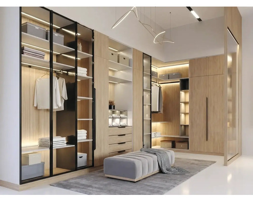 Dressing en aspect bois avec portes vitrées, éclairage LED intégré, tiroirs, étagères et une banquette grise.