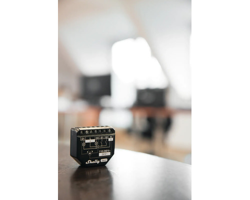 Relais intelligent Shelly Gen3 pour maison connectée avec schéma de câblage et bornes de connexion.
