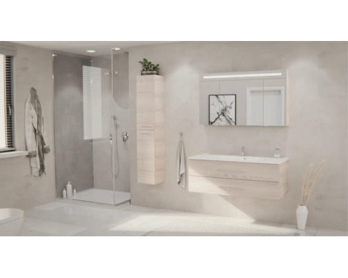 Modernes, helles Badezimmer mit wandhängendem Waschtischunterschrank, Spiegelschrank, Hochschrank und einer begehbaren Dusche aus Glas.