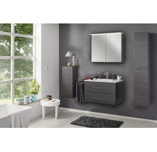 Modernes Badezimmer-Set mit Waschtisch, Waschbecken, Spiegelschrank und zwei Hochschränken in dunkler Holzoptik.