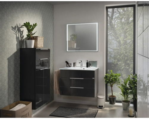 Salle de bain moderne avec meuble sous-vasque gris foncé, lavabo blanc, armoire haute assortie et miroir LED carré.