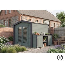 Abri de jardin moderne en bois avec table de rempotage intégrée et porte double dans un jardin devant une maison en briques. (Image AI modified or generated)