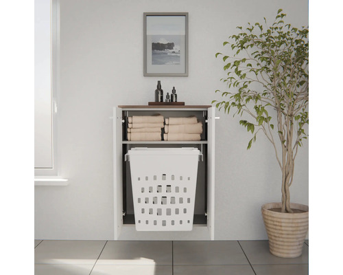Armoire de salle de bain murale avec portes ouvertes, panier à linge intégré et étagère pour serviettes.