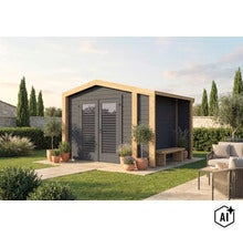 Abri de jardin moderne en bois avec double porte et annexe latérale comprenant un banc dans un jardin bien entretenu. (Image AI modified or generated)