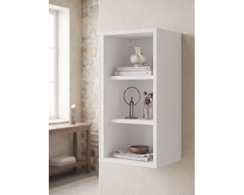 Étagère murale blanche avec trois compartiments, décorée de vases, livres et textiles dans une pièce lumineuse et organisée.