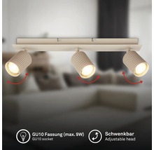 Spot de plafond à 3 lampes avec têtes orientables et douille GU10 pour maximum 9 watts.