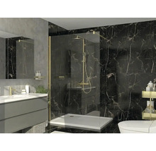 Salle de bains moderne avec douche à l'italienne, robinetterie dorée, paroi en verre, carrelage effet marbre noir et meuble vasque gris.