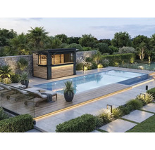 Jardin moderne avec piscine, bar de jardin en bois et métal, chaises longues sur une terrasse en bois et éclairage extérieur intégré.