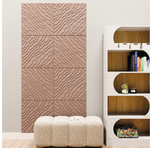 Panneau mural 3D avec motif ondulé géométrique dans un salon lumineux à côté d'une étagère blanche et d'un pouf.