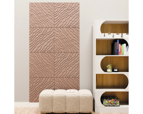 Panneau mural 3D avec motif ondulé géométrique dans un salon lumineux à côté d'une étagère blanche et d'un pouf.