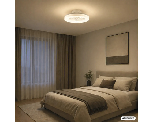 Chambre à coucher moderne avec un ventilateur de plafond LED rond, un lit double aux tons terreux, des rideaux et un tableau abstrait.