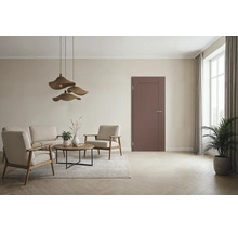 Moderne Innentür in einem elegant eingerichteten Wohnraum mit Holzmöbeln und gemütlicher Atmosphäre.