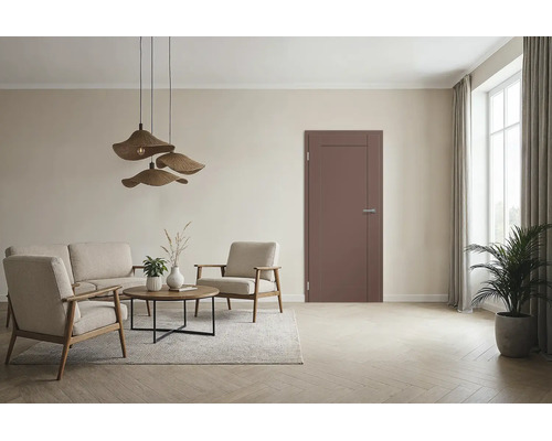 Moderne Innentür in einem elegant eingerichteten Wohnraum mit Holzmöbeln und gemütlicher Atmosphäre.