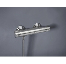 Grohe Thermostat Duscharmatur zur Wandmontage mit polierter Oberflaeche und Grohe Logo