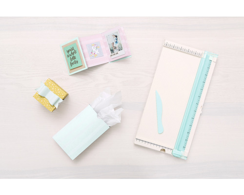 Kit de bricolage décoratif avec papier, cadeau et planche à rainurer